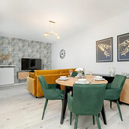 With Balcony And Free Garage By Renters * Poznan